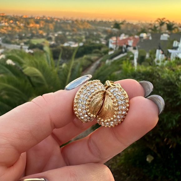 Authentic Christian Dior Rhinestone Earring metal EUC
Dior - Picture 8 of 11